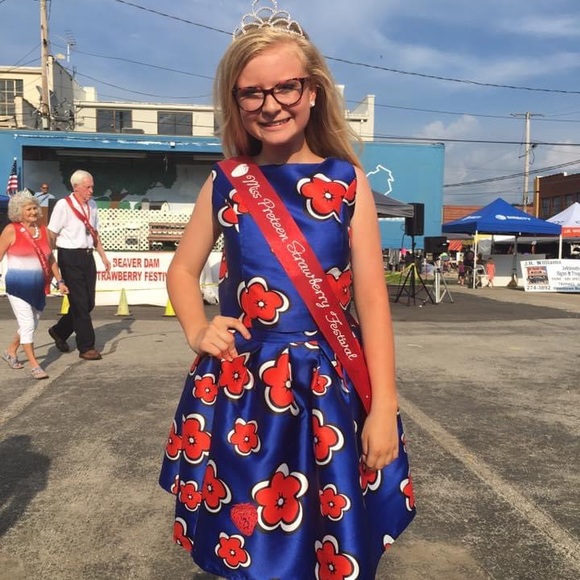 Size small 2 piece - Picture 1 of 1